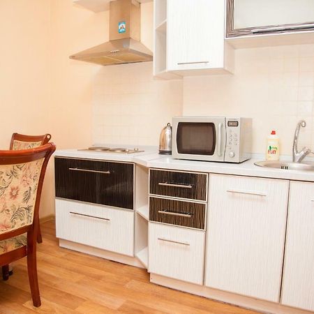 Semi-Luxury Apartment On Zhukovskogo Street 57 Zaporizhia 외부 사진
