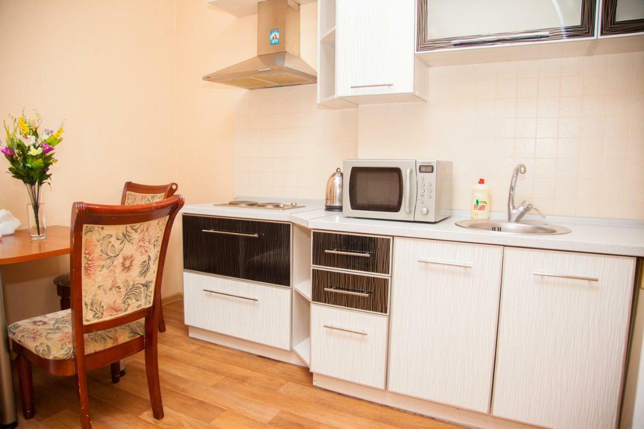 Semi-Luxury Apartment On Zhukovskogo Street 57 Zaporizhia 외부 사진
